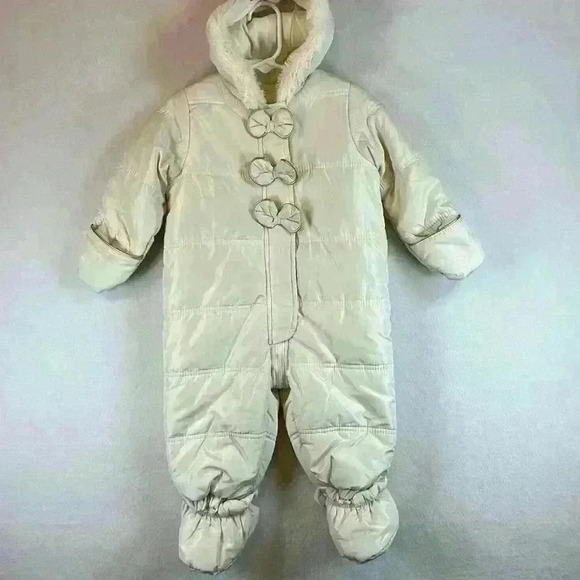 First Impressions Snowsuit Cream Infant Girl 12 Months NWT Hood - Picture 1 of 9